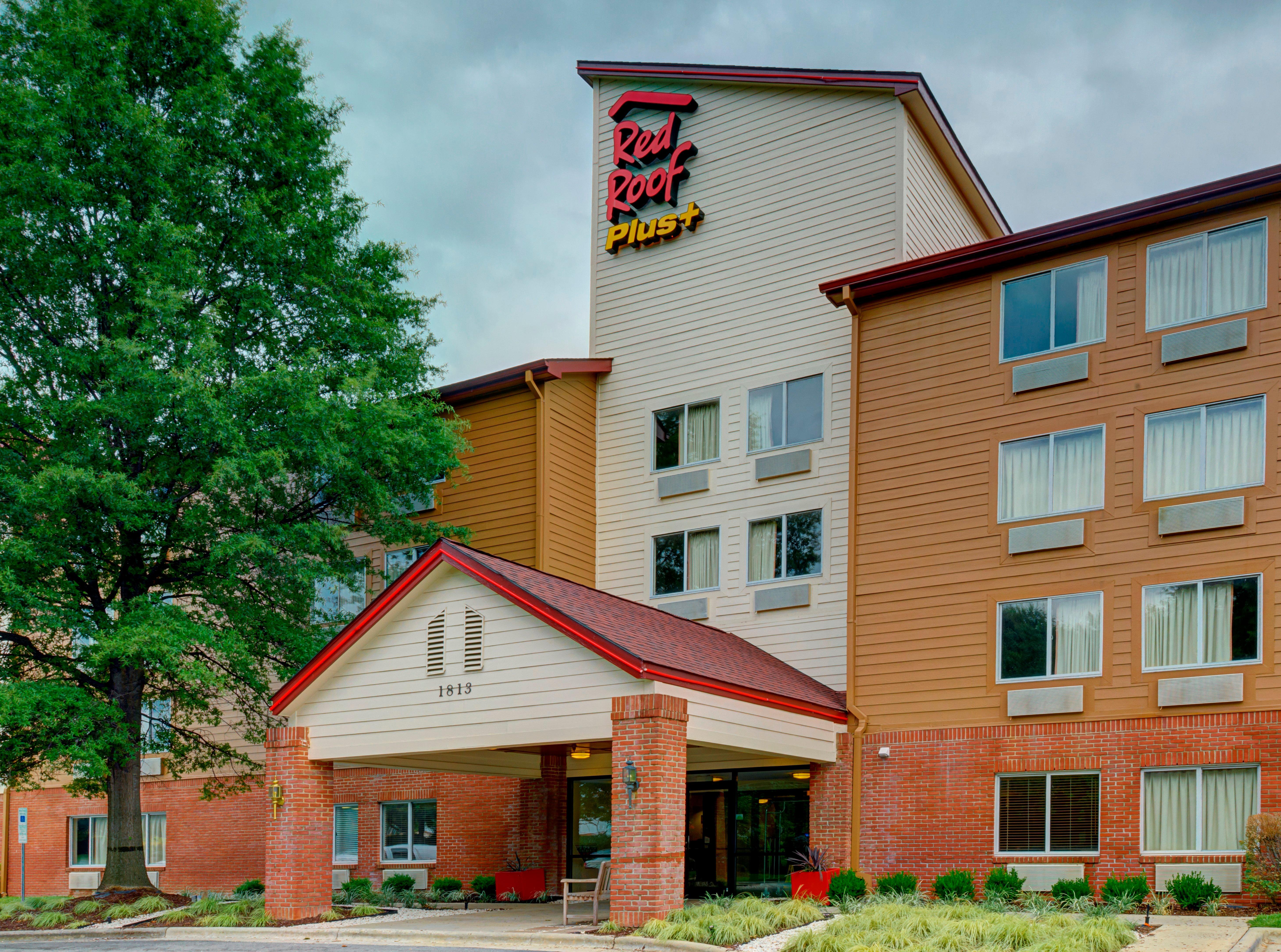 Red Roof Inn Plus Raleigh Downtown Ncsu Conv Center Exterior foto